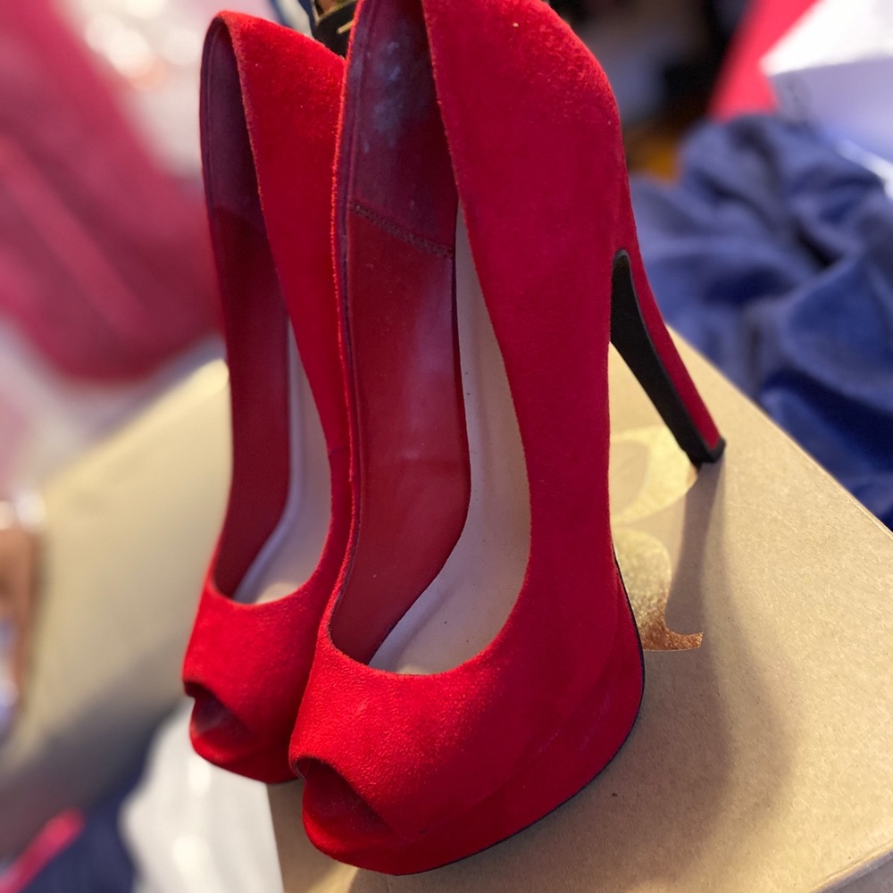 a red heel